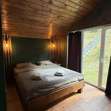 Holiday home Hugo House
